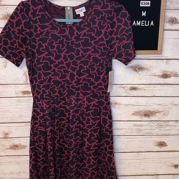 LuLaRoe Dresses & Skirts - Lularoe Amelia, Medium